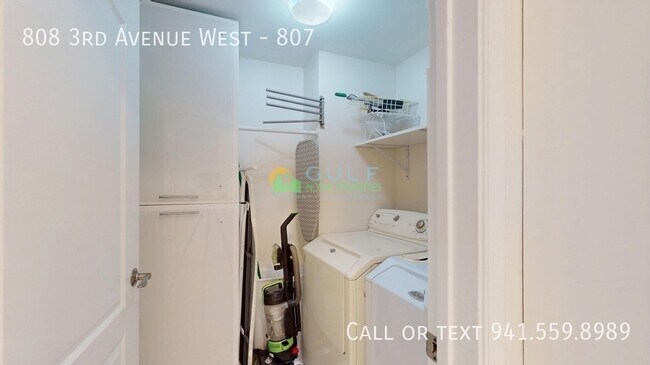 Building Photo - 808 3rd Ave W