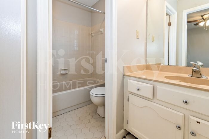 Building Photo - 7185 Ransdorp Dr