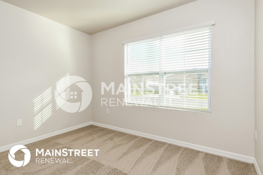 Building Photo - 703 Kindred Ln