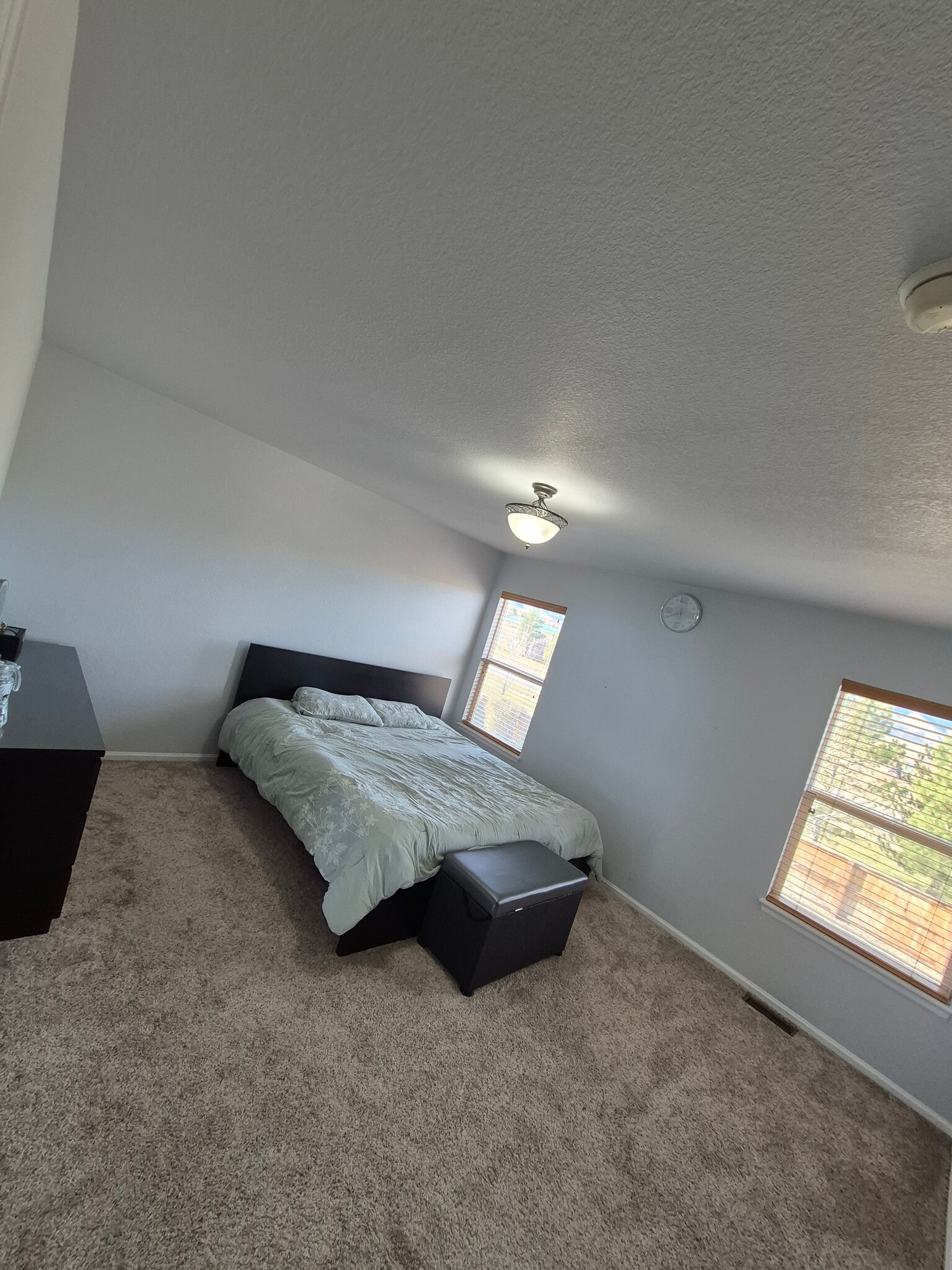 Master bedroom - 4441 S Johnson Ct