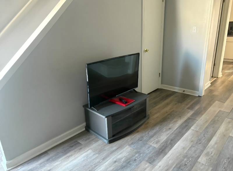 Building Photo - 561 Brookside Ct