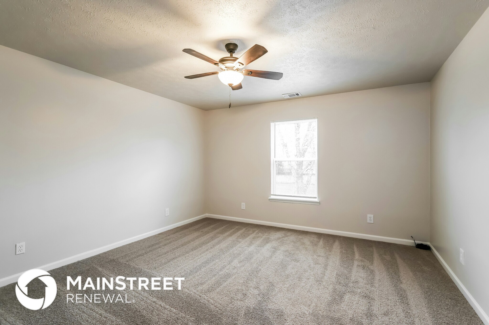 Building Photo - 8007 Apple Valley Dr