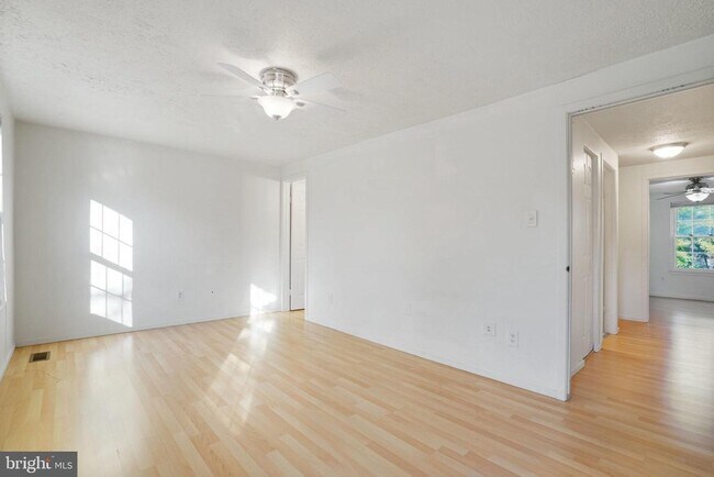 Building Photo - 6515 Field Master Dr