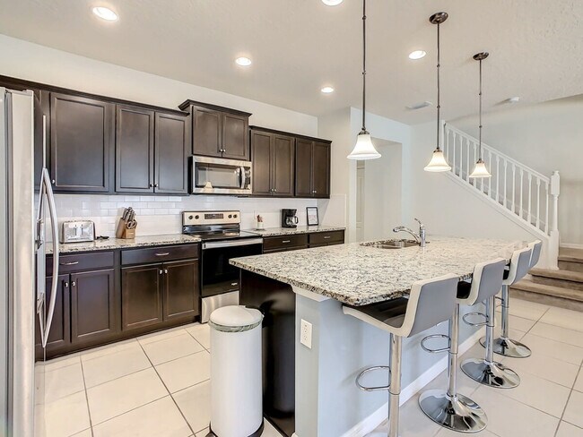 Building Photo - 2404 Tangier Dr