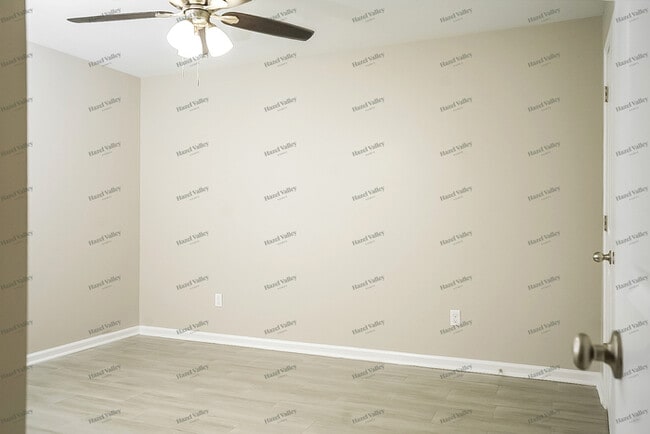 Building Photo - 2540 Mable Ln