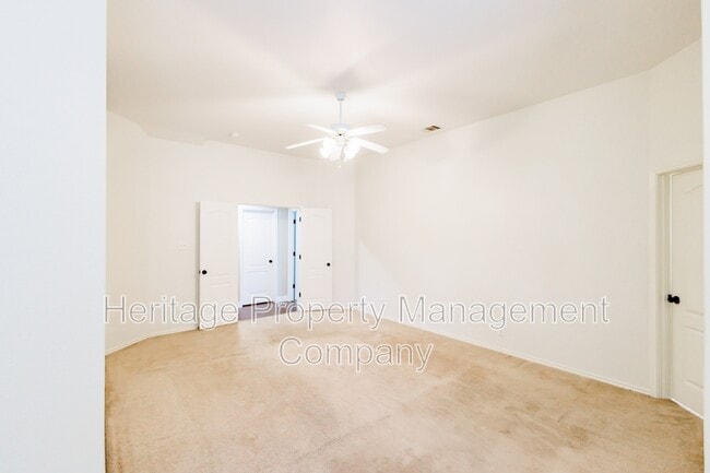Building Photo - 26923 Trinity Heights