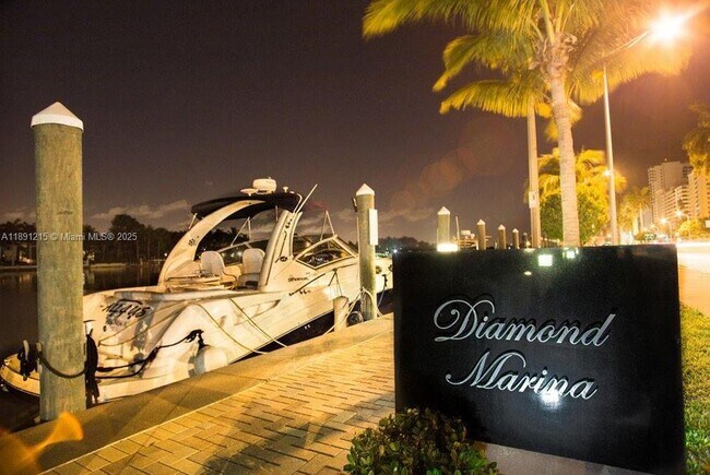 Building Photo - 4779 Collins Ave