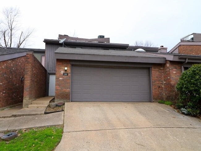 Building Photo - 806 Courtenay Pl