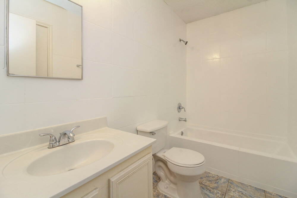Building Photo - 3153 Pine Valley Dr