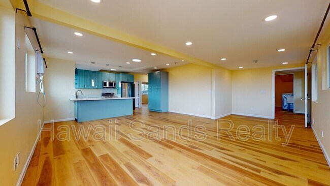 Building Photo - 1242 Mamalu St