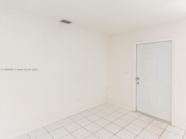 Building Photo - 1342 NE 110th Terrace