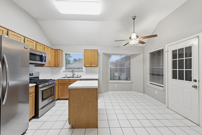 Building Photo - 3503 Riverside Dr