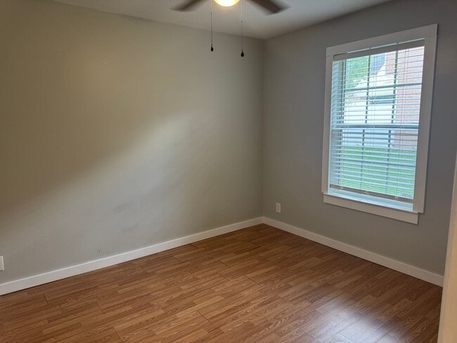 Building Photo - Great 3BR Home in Spring Hill