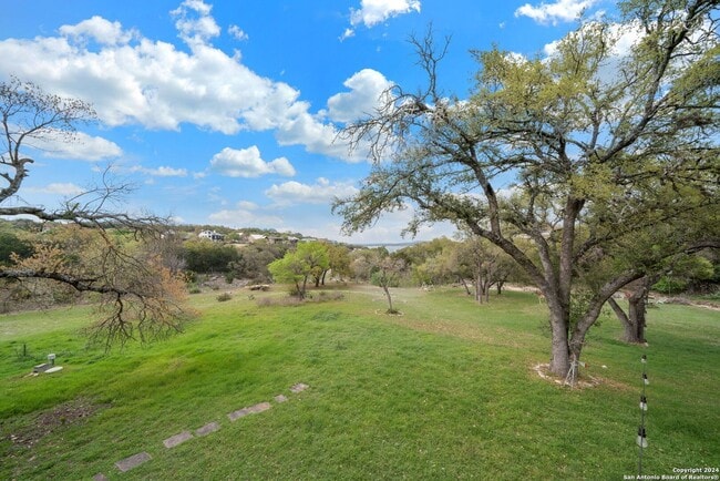 Building Photo - Hill Country Retreat