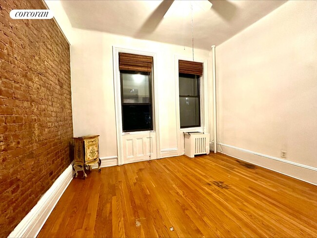Building Photo - 192 Bleecker St