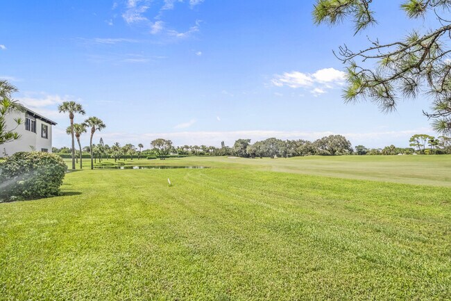 Building Photo - 730 Greensward Ct