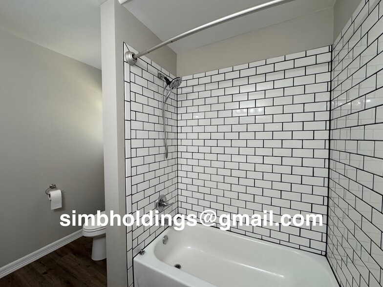 Building Photo - 2636 W Avenue N