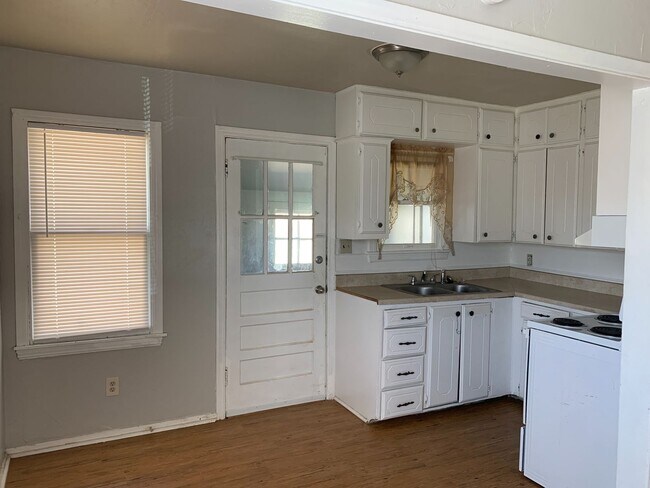 Building Photo - 2937 NW 45th St