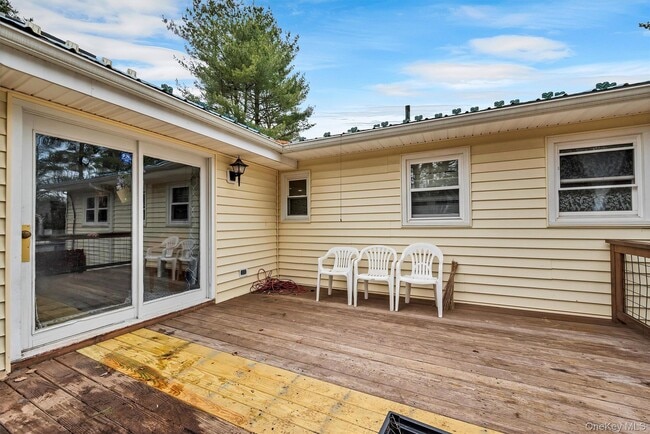 Building Photo - 10 Hanover Dr