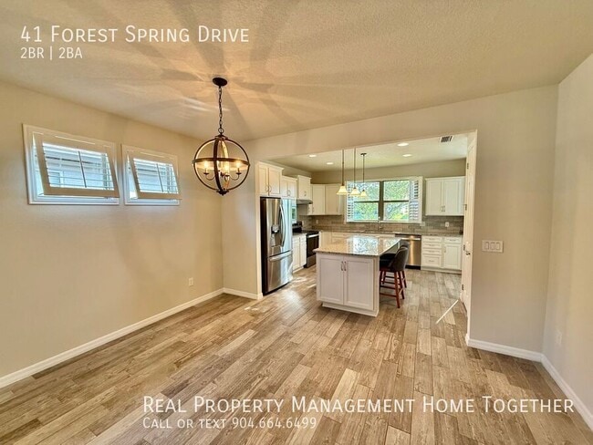 Building Photo - 41 Forest Spring Dr