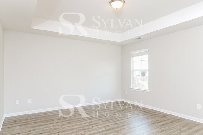 Building Photo - Prepare to fall in love with this 4 bedroom, 2.5 bathroom home