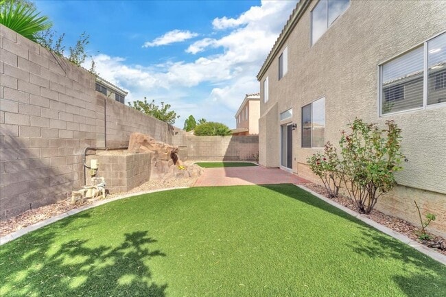 Building Photo - 7237 Buglehorn St