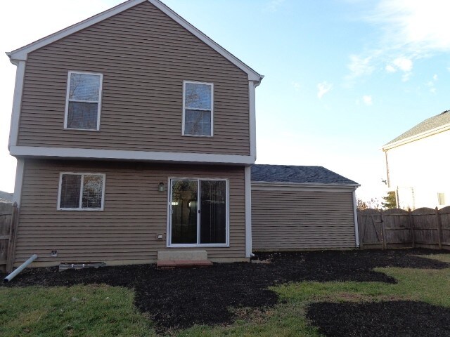 Building Photo - 1404 Keele Dr