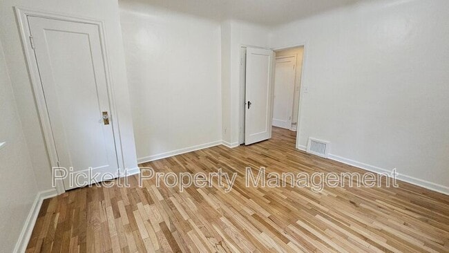 Building Photo - 139 S Lafayette Ave