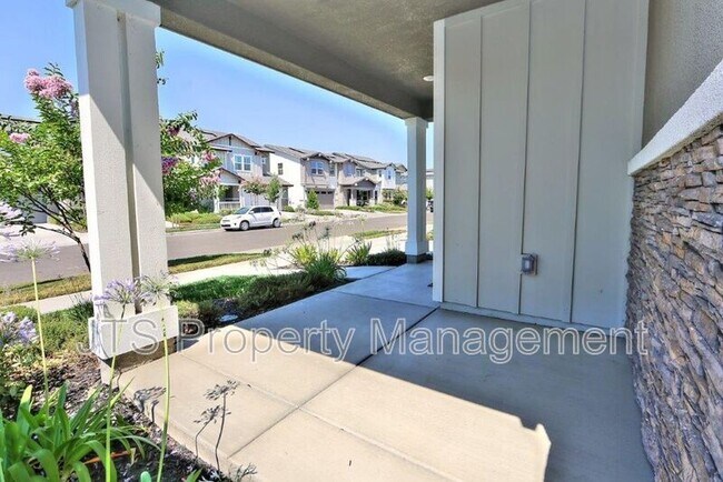 Building Photo - 2683 Alcove Way