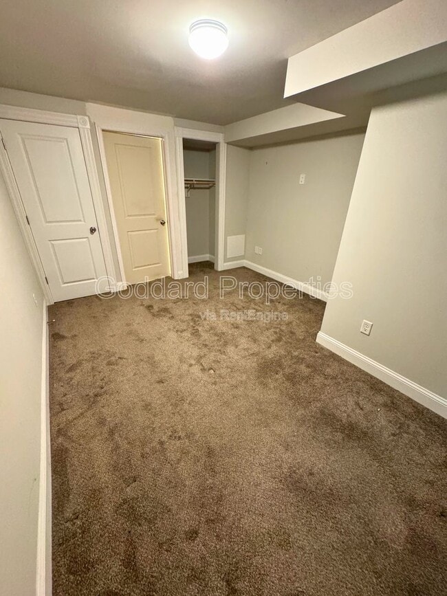 Building Photo - 842 N Patterson Park Ave