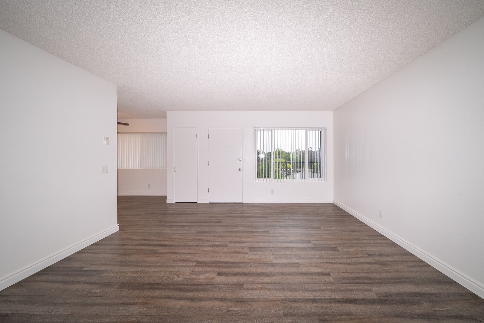 Building Photo - 1145 Meadow Lake Dr