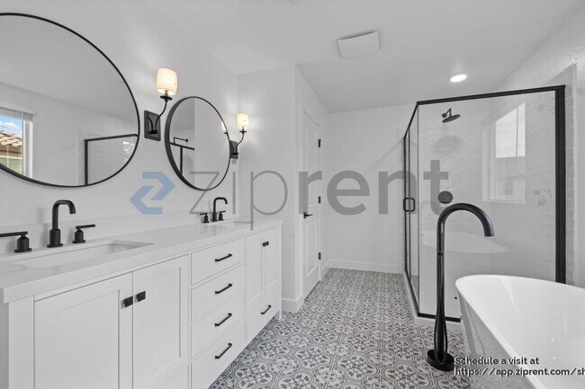 Building Photo - 365 Gold Coast Rd