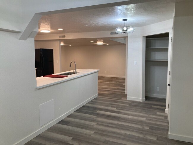 Building Photo - 1026 N 1100 W