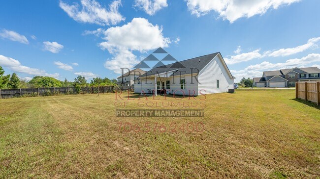 Building Photo - 13 Pebblebrook Ln