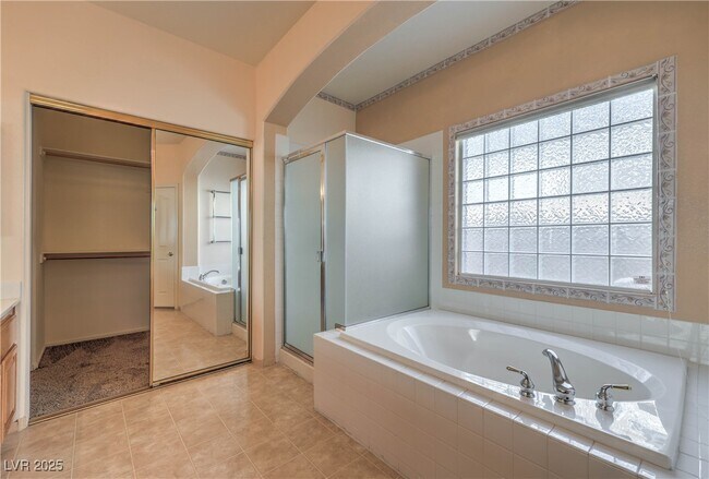 Building Photo - 10504 Narra Pl