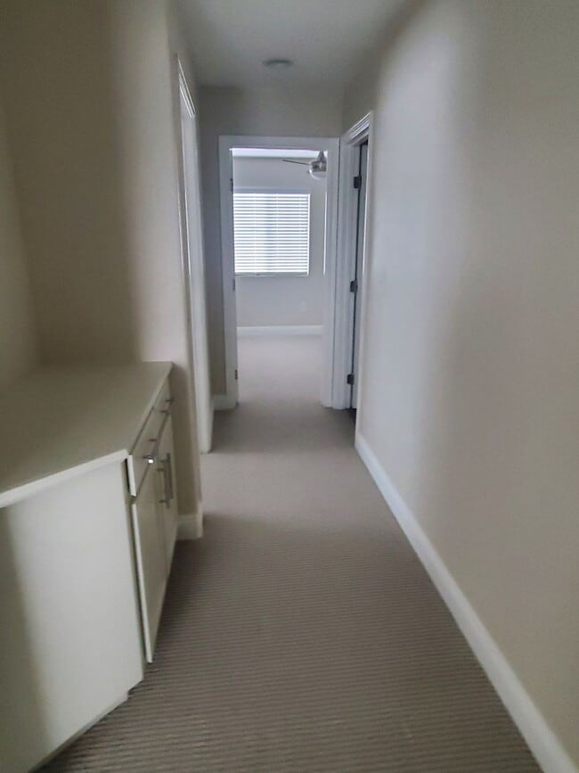 Building Photo - 4 Bedroom home in Elk Grove
