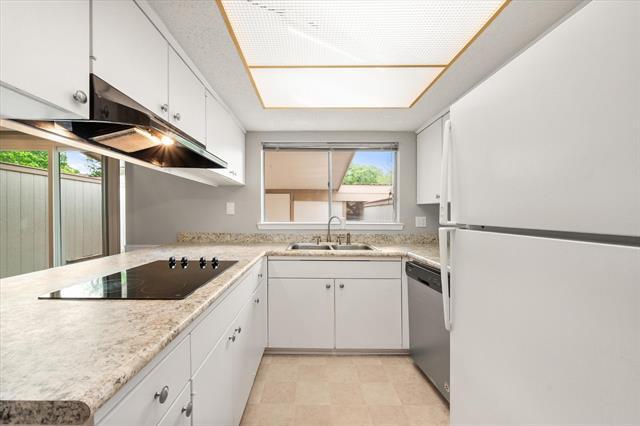 Building Photo - 376 Westview Terrace