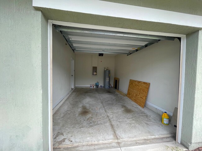 Building Photo - 100 Moultrie Village Ln