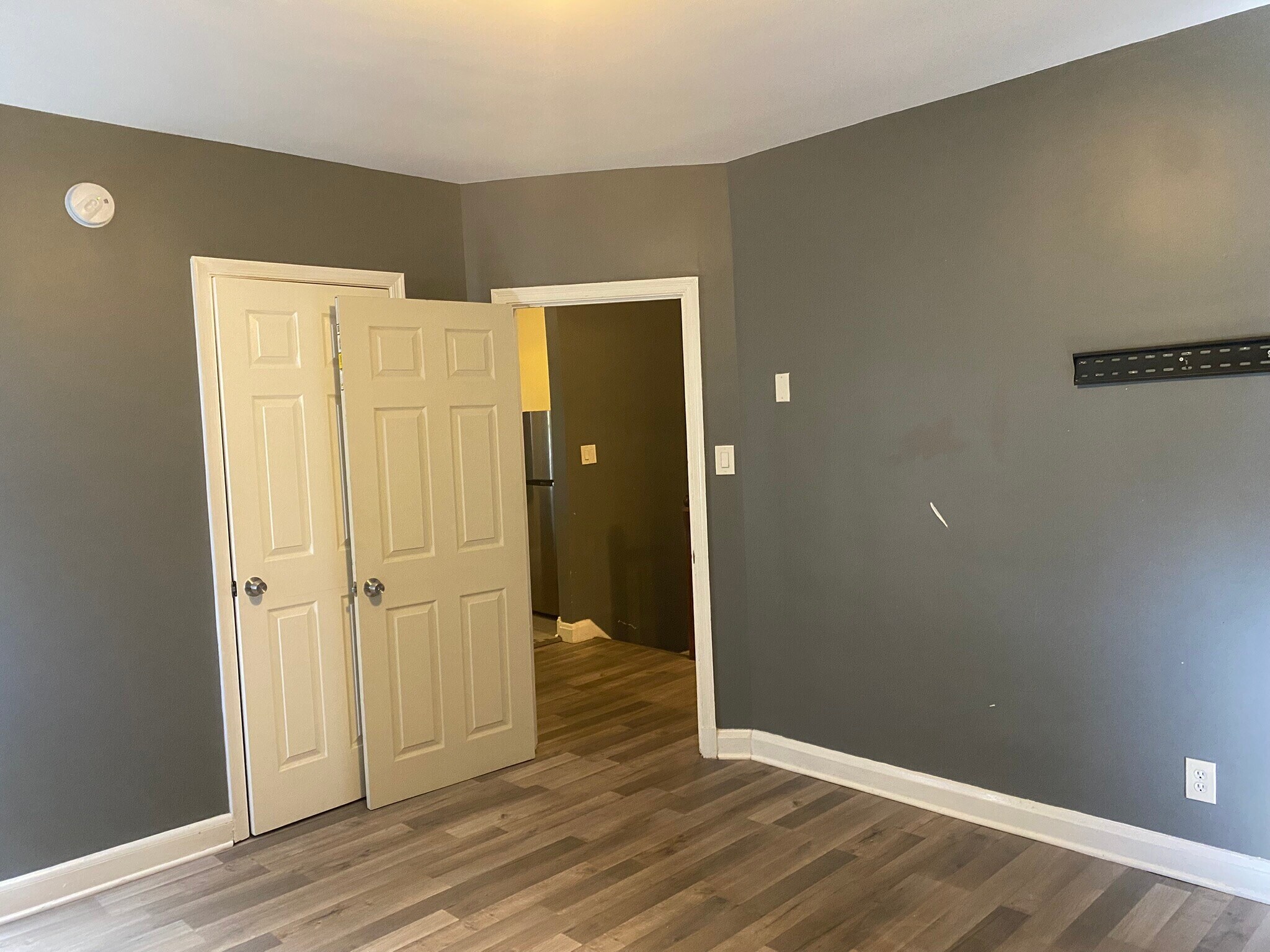 Building Photo - 5212 Hillburn Ave