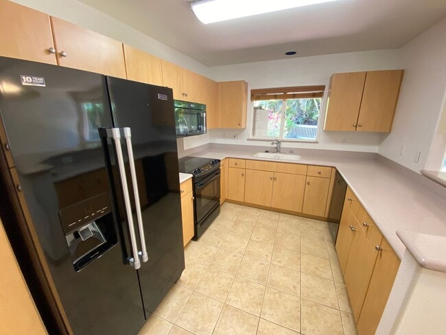 Building Photo - Launani Valley Duplex Unit