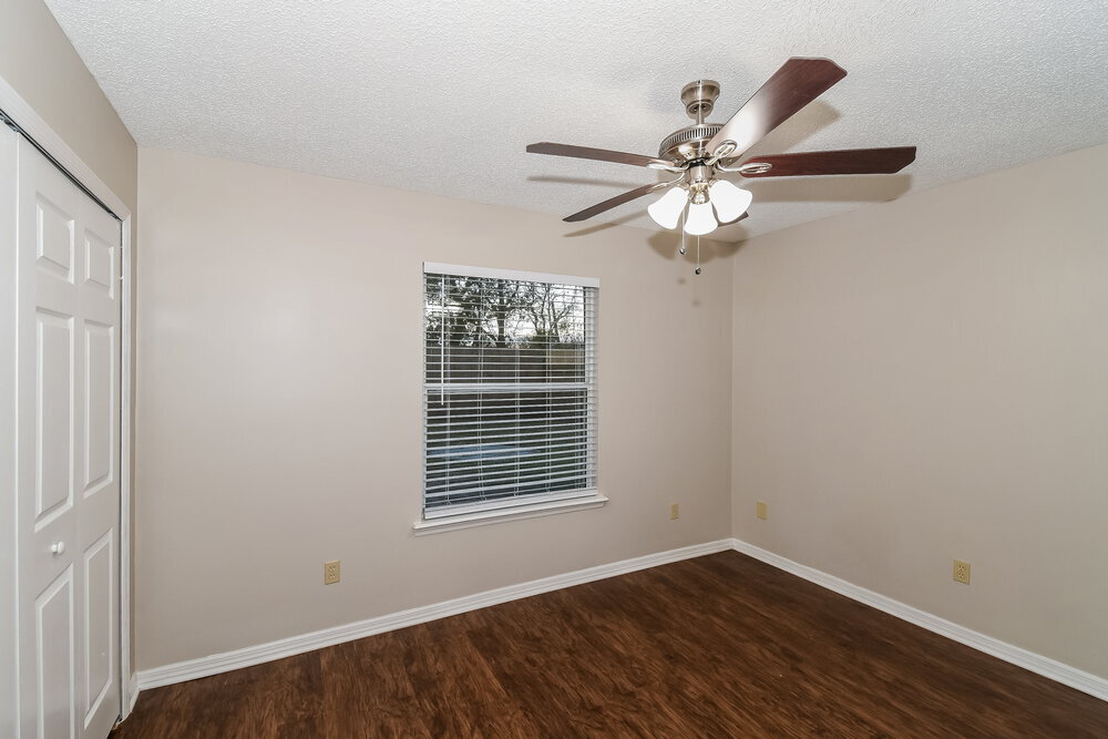 Building Photo - 9060 Castle Rock Dr