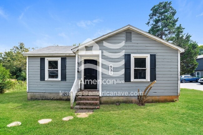 Building Photo - 921 Cantwell St