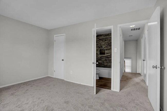 Building Photo - Gorgeous 5 Bedroom In Harford County Ready...