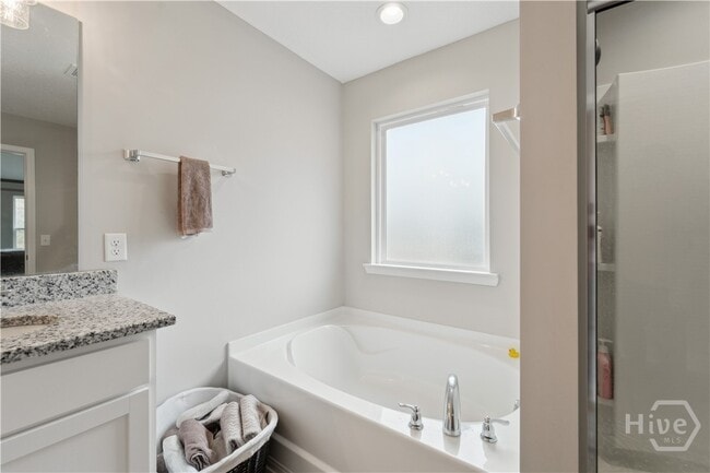 Building Photo - 601 Meloney Dr