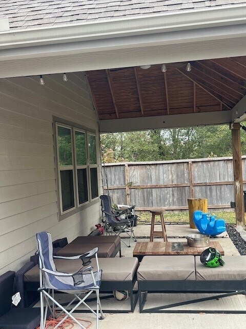 Building Photo - 18984 Caney Frst Dr