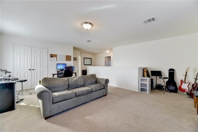 Building Photo - 145 Rudy Ln