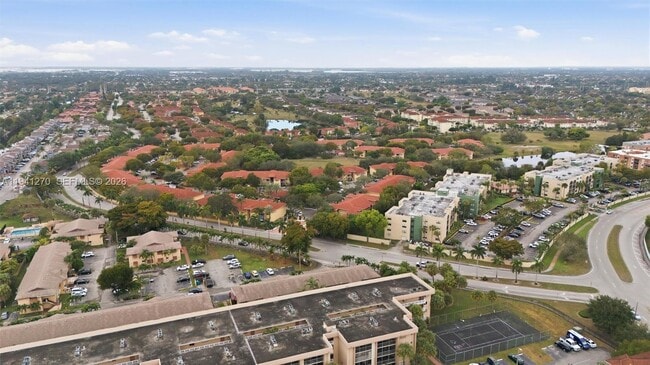 Building Photo - 6850 NW 173rd Dr