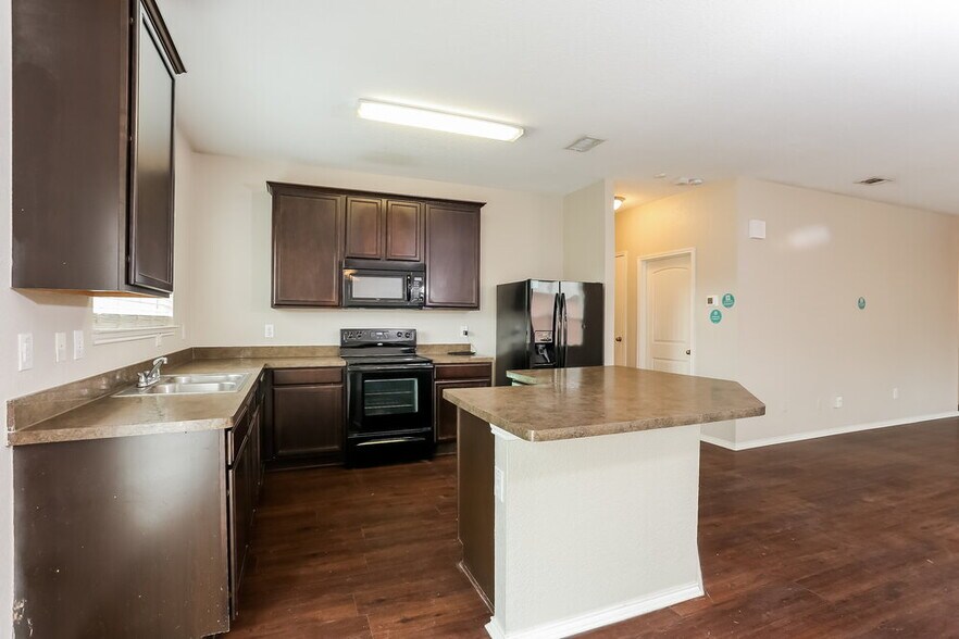 Building Photo - 412 San Lucas Dr