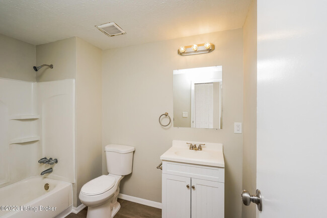 Building Photo - 6300 Ocho Rios Ct