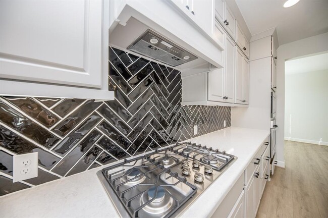 Building Photo - 29819 Breezy Pnes Lp
